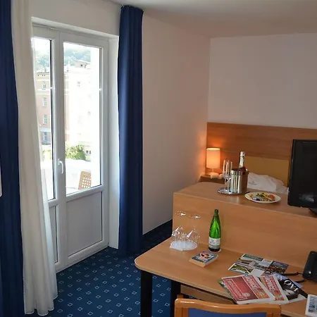 Slovenija מלון 4*