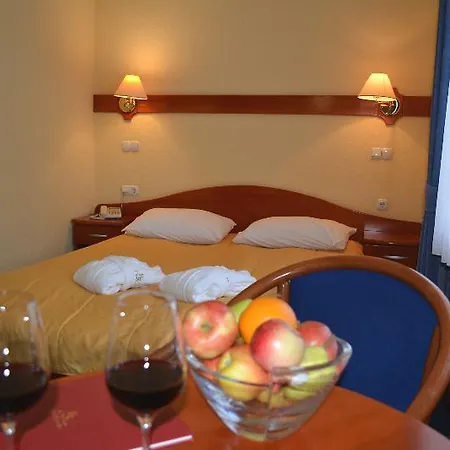 Slovenija 4*